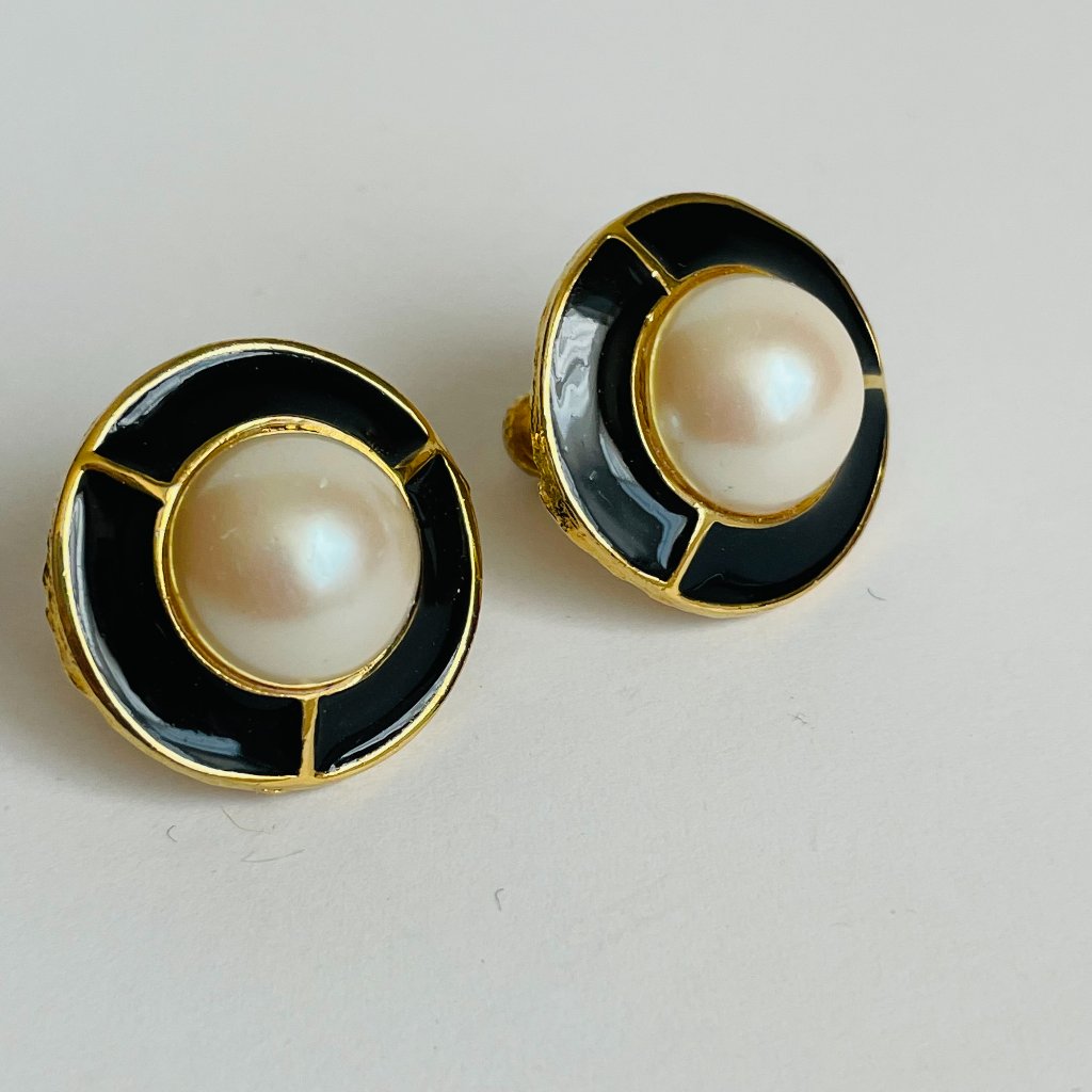Vintage Pearl Dome Black Gold Classic Elegant Clip On Earrings 25$